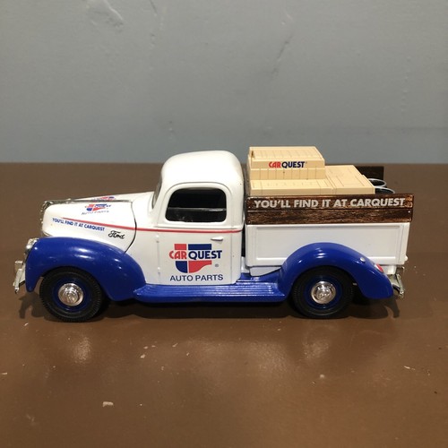 Car Quest Auto Parts 1940 Pick Up Truck Coin Bank 1:24 Scale - Picture 2 of 6