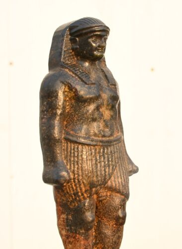 Statue pharaon sculpture météorite pierre culture Hongshan Chine mode ancienne 10,4