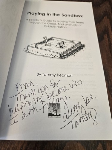 Spielen im Sandkasten von Tammy Redmon - Bild 6 von 6