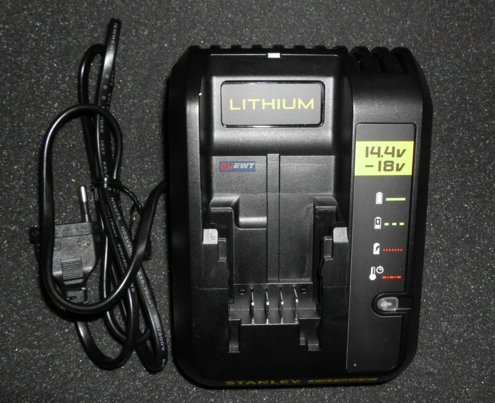 STANLEY Schnellladegerät FatMax 14,4 -18 V Lithium 90599846-02 für 