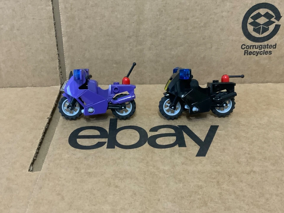 LEGO - Black & Dark Purple Motorcycle Fairing City  - No 52035 - QTY 2 - Image 3 of 4