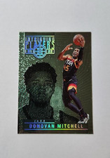 2021-22 Panini Illusions Donovan Mitchell Intriguing Players Emerald No. 14