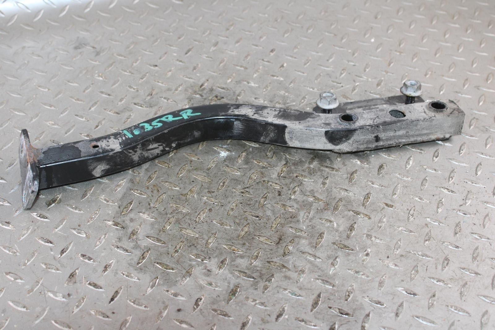 Bentley Flying Spur 2013-2018 Front Right Radiator support