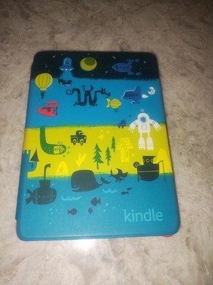 Amazon Kindle 10th Gen 2019 6 inch WiFi 8GB J9G29R Reader Bundled with Case