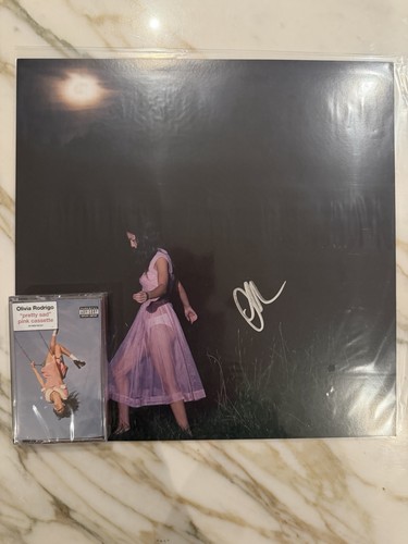 Olivia Rodrigo you seem pretty sad Pink Cassette + SIGNED ART CARD prezzo ebay