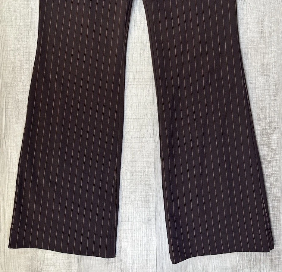 Pantalones de vestir Forever 21 marrón a rayas elásticos acampanados Y2K para mujer reales 29X30 Foto 4 de 4