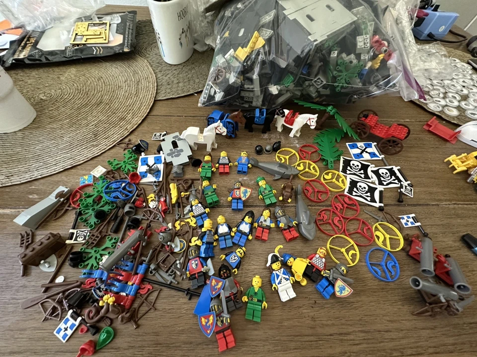 Enorme Lote de Minifiguras LEGO Castillo Vintage Variedad Raro Lote de Caballeros 1989 Foto 3 de 4