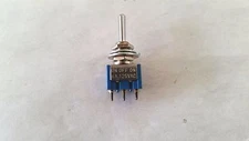 GC ELECTRONICS 35-008 SPDT (ON)-OFF-(ON) MOMENTARY TOGGLE SWITCH 3A 250VAC 