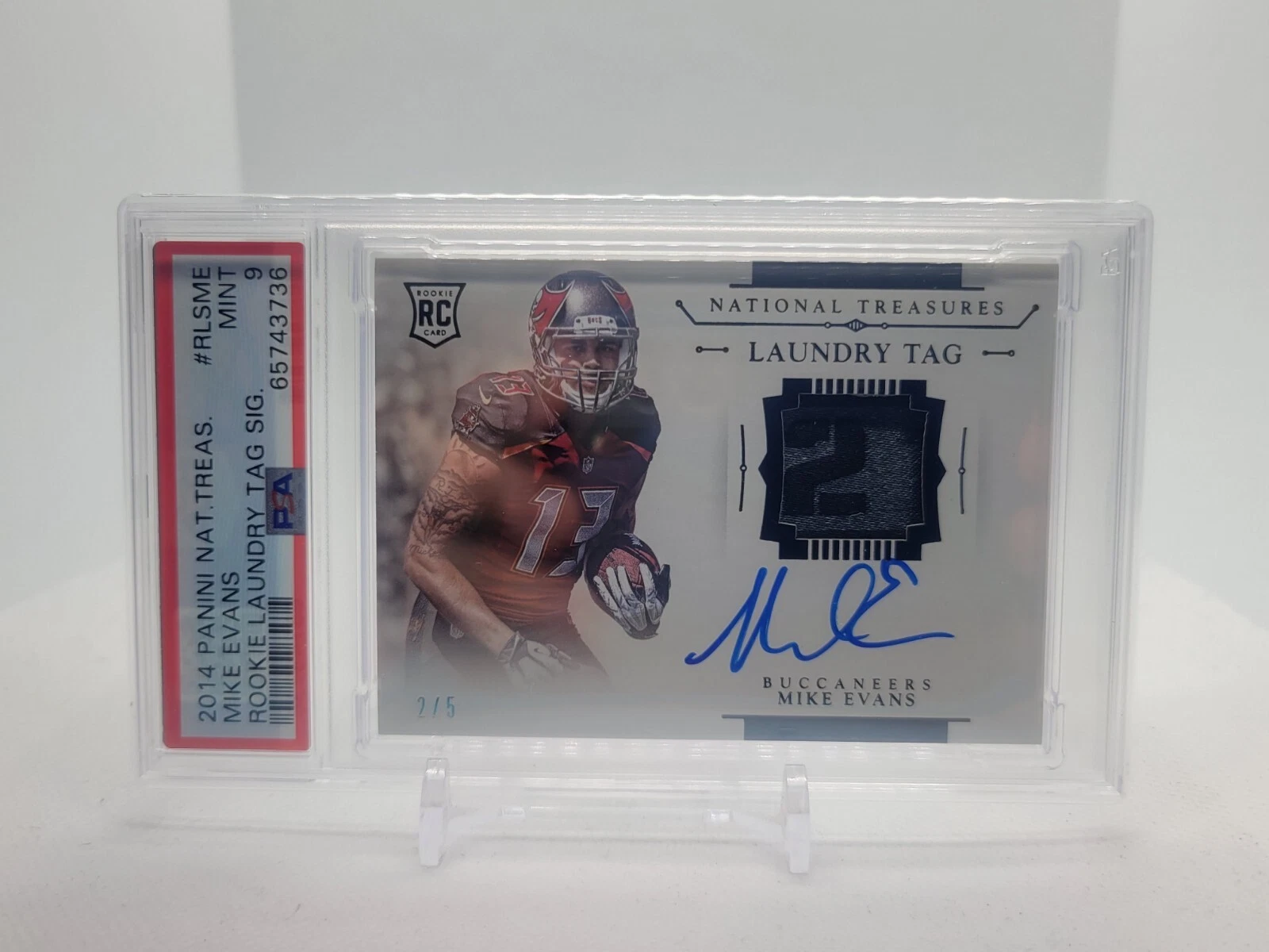 Mike Evans Panini National Treasures Rookie Laundry Tag Signatures #RLSME Base