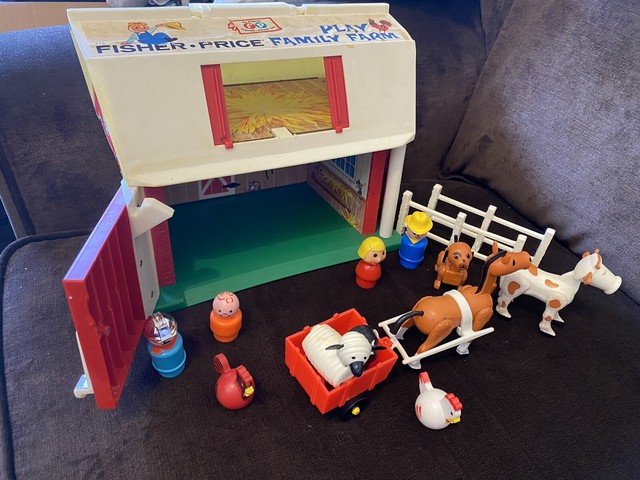 little people pink barn