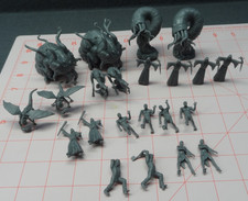 LOT 22-Pcs Dungeons  Dragons Miniatures Figurine Figure Unpainted Creature VTG