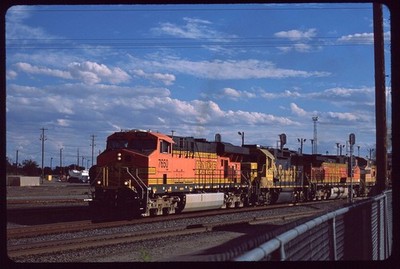 Original Rail Slide - BNSF B'Ntrn Santa Fe 7650+ Belen NM 9-15-2009 - Provia