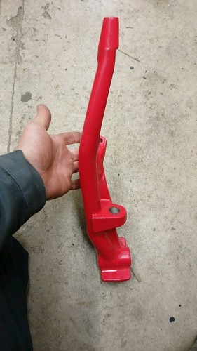 YAMAHA SR VIPER SIDEWINDER MTX LE 153 FRONT RIGHT RH SPINDLE STEERING KNUCKLE - Picture 3 of 3