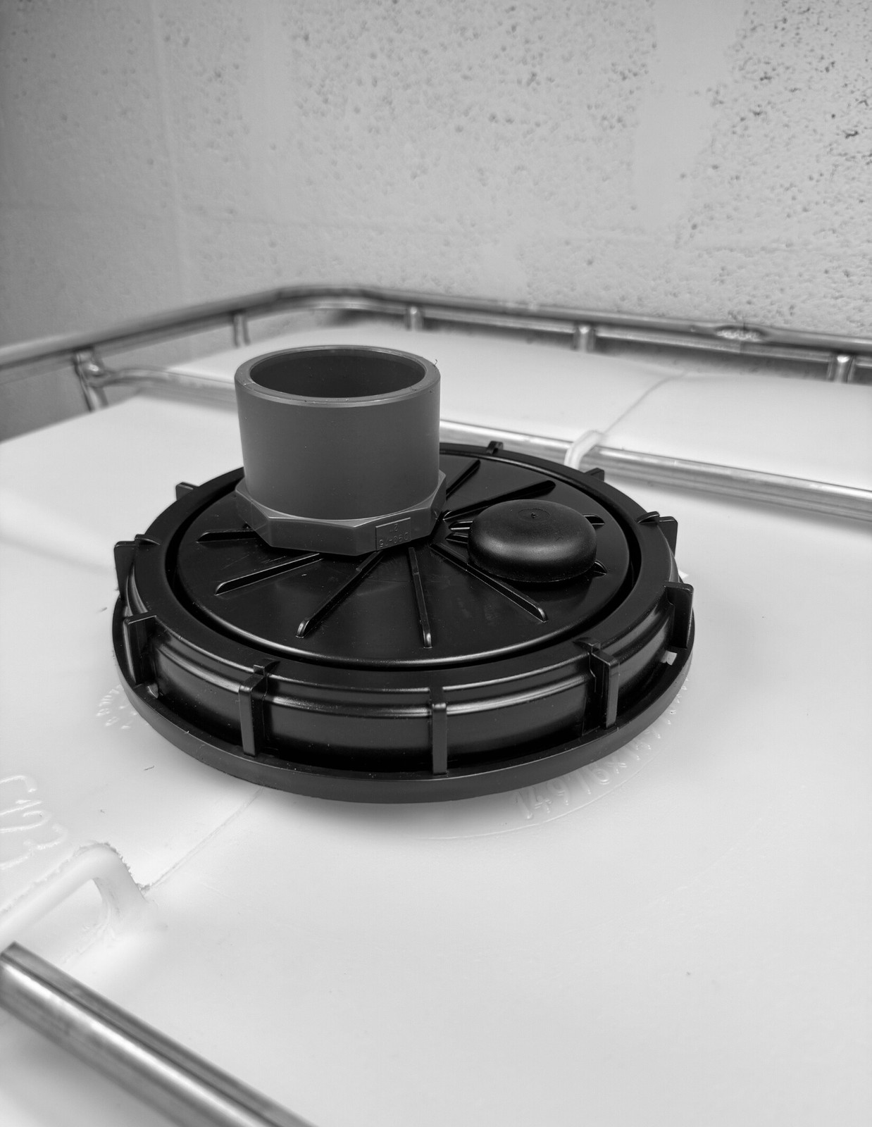 Couvercle décompression 220 mm PVC anthracite avec sortie 75/90 - 2
