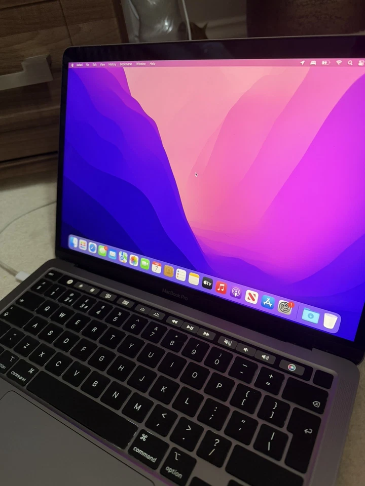Apple MacBook Pro 13" · i5 8th gen 3.8 GHz · 8GB · 256GB, photo 1 of 5