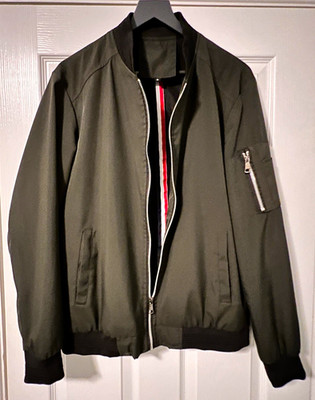 Men s Olive Green Bomber Jacket Size Medium   Lightweight Zip-Up