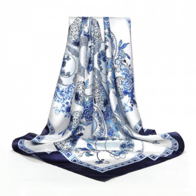 Foulard Carré 90x90 Cm En Soie 100% - Motif Floral Bleu Et Blanc - Neuf Avec étiquettes - Marque MS