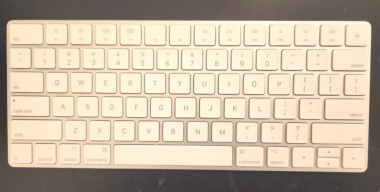 Apple Magic Keyboard 2- MLA22LL/A . Model A1644. 