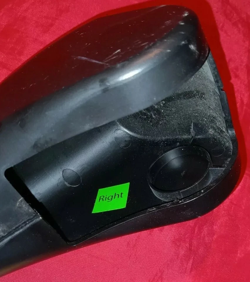 PRO-FORM 10.0 CE MODEL PFEL55911.7 RIGHT PEDAL ARM KNUCKLE DUST COVER TRIM GREAT - Image 4 of 4