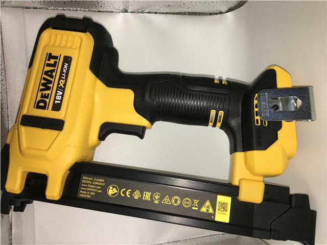 Dewalt dcn701b electrician staple gun