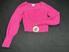 ✅New ✅Sincerely Jules Sweater ✅Cropped ✅Small ✅V-Neck ✅Pink ✅Fuzzy ✅ Soft