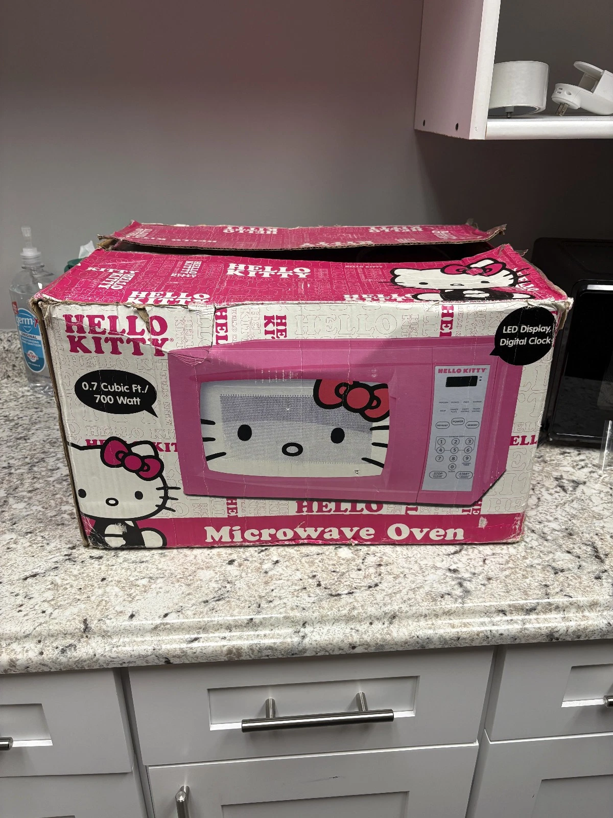 Hello Kitty Hot Pink Microwave RARE Collectable 2012 - Great Condition/Tested!
Opens in a new window