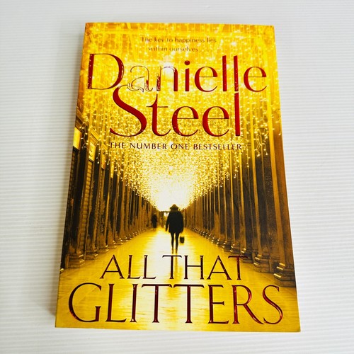Danielle Steel Books Bulk Lot - Women's Fiction, Drama - 7 Large Paperback Novel - Picture 4 of 13