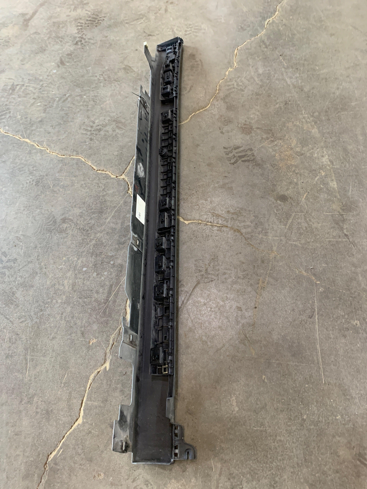 2018 - 2022 BMW X2 OEM LH LEFT ROCKER PANEL MOLDING SIDE SKIRT  