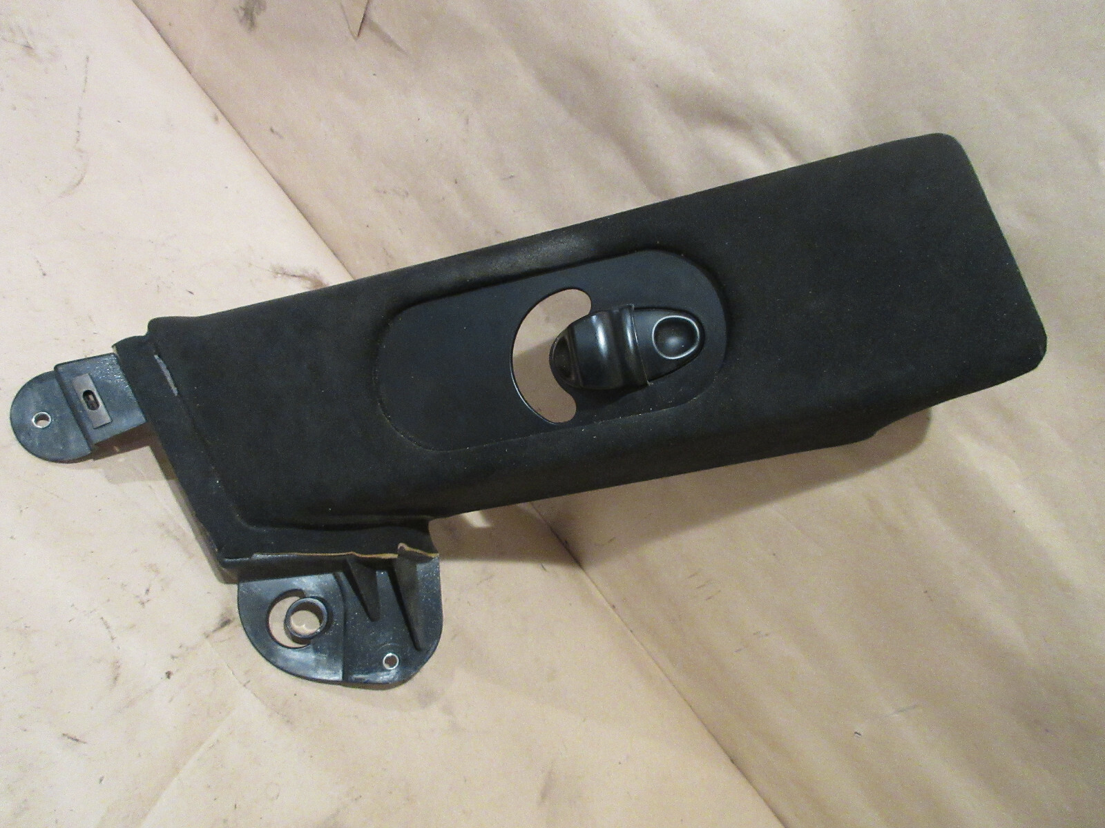 Maserati GranTurismo - RH Central Post Cover - P/N 68427800