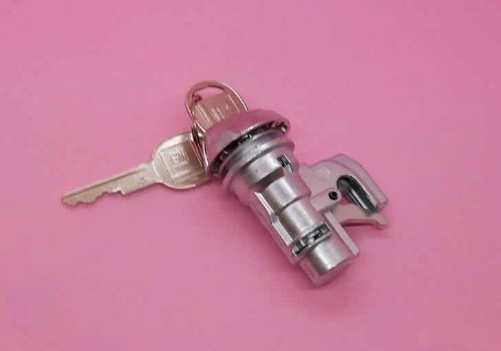 1972 a 1977 Vega Chevy Guante Bloqueo Guantera Estuche 2 Llaves GM Foto 2 de 4