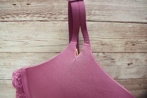 Victoria's Secret 36D *MUY SEXY* SUJETADOR PUSH-UP ALA DE ENCAJE *Rosa Romance* - Imagen 4 de 5