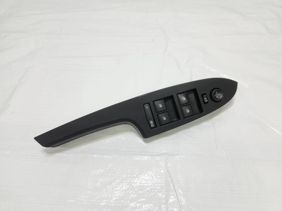 2014-2016 Cadillac ATS Master Door Power Window Switch Front Left Driver Side - Image 2 of 4