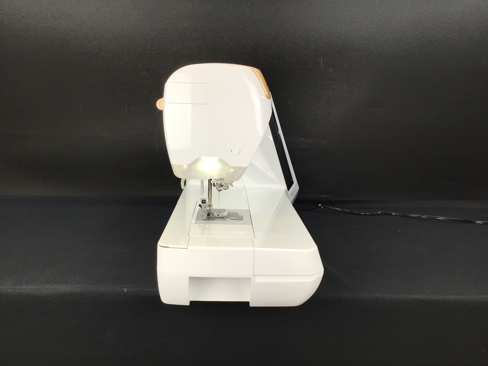 Baby Lock Ellisimo Gold BLSOG Computerized Sewing + Embroidery Machine LOW USE eBay