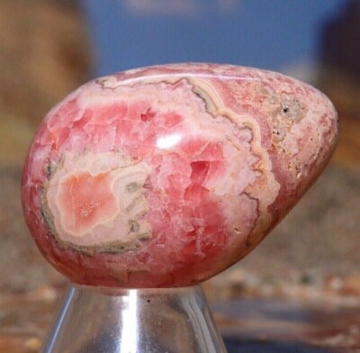 Großes poliertes Rhodochrosit-Ei - natürliche rohe Mineralheilung 89g