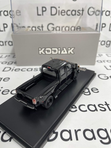 GOC 2005 Chevrolet Kodiak C4500 Pickup Truck Black 1:64 Diecast - Picture 2 of 3