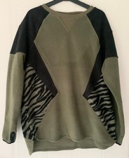 UK10 NEXT Downtime Long Green & Black Sweatshirt P2P 22 in L 27 In