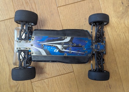 Team Associated B74.2d 1/10th Electric Buggy - Picture 3 of 6