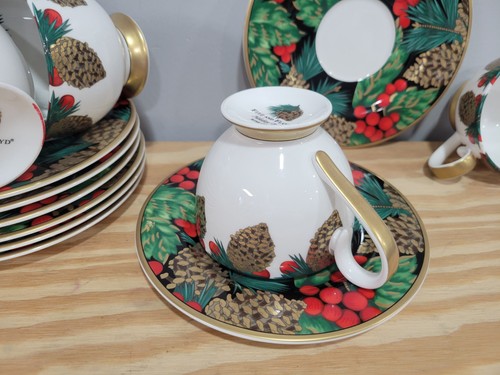 Fitz & Floyd Holiday Pine Bone China Christmas 2Pcs Cup Saucer Set - Picture 8 of 9