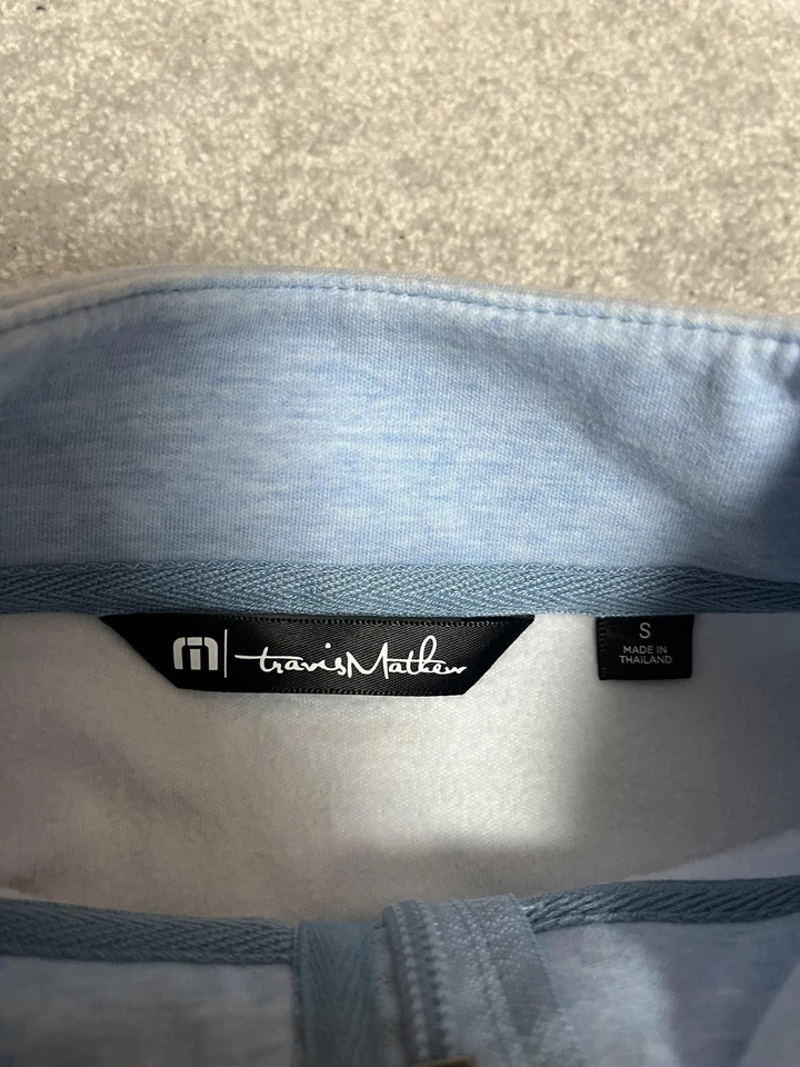 TravisMathew Sweater Mens Small Blue Quarter Zip Golf Pullover Lightweight - Image 3 of 4