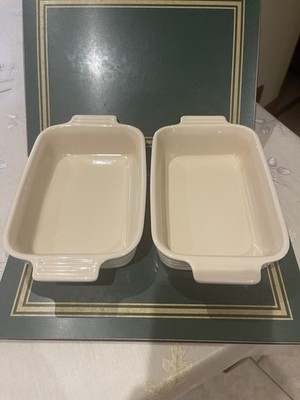 Zwei Le Creuset Sahne/Elfenbein Back-/Bräter-/Ofenformen 22,5 cm x 13,5 cm x. 4,5cm.