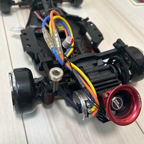 YOKOMO YD-2E RC Radio Control Car with Custom Chassis and Transmitter - Picture 4 of 17