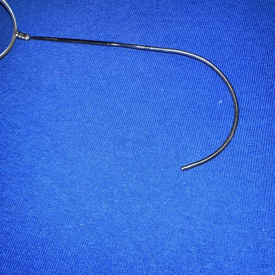 Gafas y estuche vintage con borde de alambre plateado marcado fabricante desconocido Foto 4 de 4