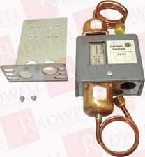 JOHNSON CONTROLS P74EA-8-C / P74EA8C (USED)