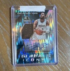 Panini 2016-17 Spectra Global Icons Karl-Anthony Towns Auto Mem #1 /99