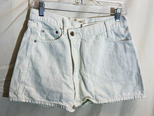 Universal Thread Women White Denim Shorts Size 2, 3" Inseam 31" Waist 153