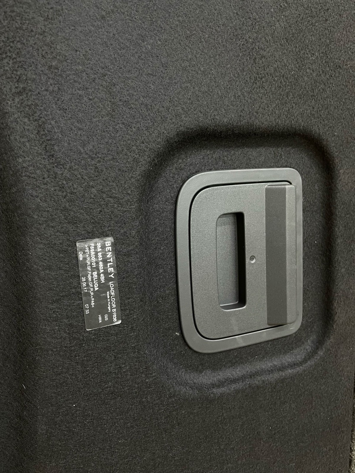 2015-2020 BENTLEY BENTAYGA Rear Trunk Floor Spare Tire Cover Mat Board 36a863462