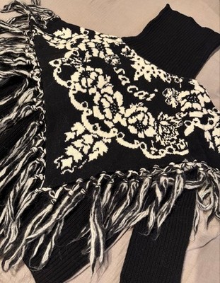 USED SACAI'S FLORAL JACQUARD FRINGE KNIT GOOD