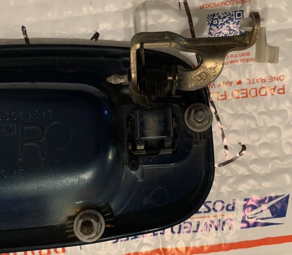 99-06 Cadillac GMC RR PASAJERO TRASERO Exterior Manija Puerta Bermuda Azul Metálico Foto 4 de 4