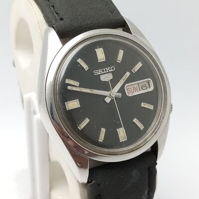Seiko 5 Automatic 7009-8210 Day Date Vintage Mens Watch Japan Made