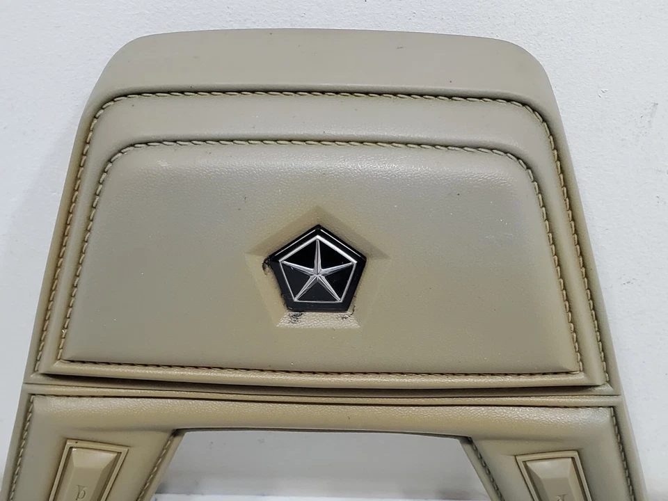 Dodge Pickup D150 D250 D350 1981-1993 almohadilla de bocina de volante bronceada OEM USADA  Foto 3 de 4